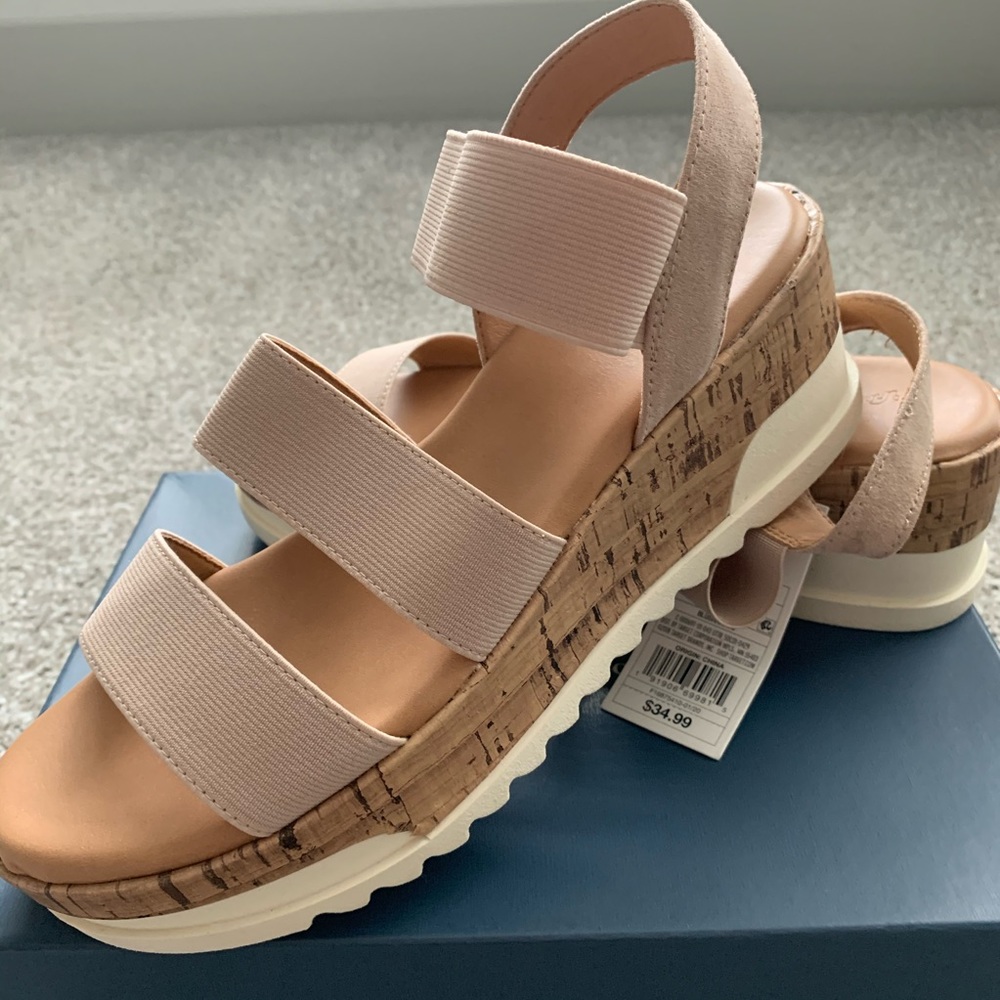 Women’s platform pumps - universal thread - Picture 1 of 7